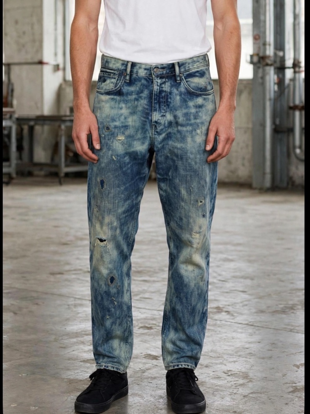 Scotch and Soda Dean Loose Taper in distressed bleach wash